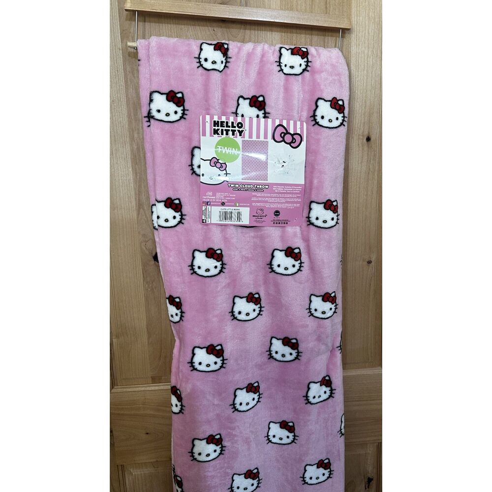 Hello Kitty by Sanrio Cute Little Bows Twin Cloud Throw 60x90 Inches NWT